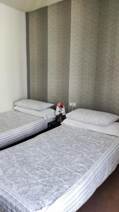 Hostal Romero Madrid Exterior photo