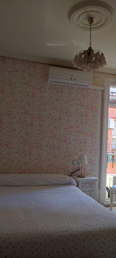 Hostal Romero Madrid Exterior photo